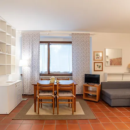 Cozy Apartman Como